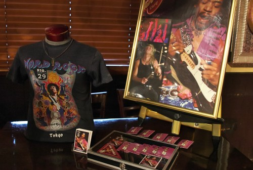 Marshall Blog: Shigeo at Hard Rock Cafe～Jimi Hendrix Tシャツ発表会！